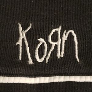 Korn V-neck pull-over dress shirt